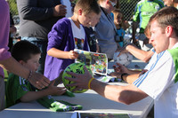 2763 VISC-Seattle Sounders autographs 082310